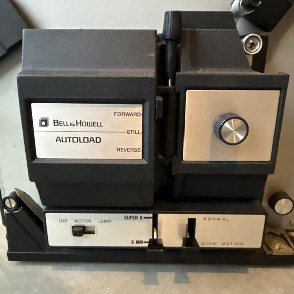 Vintage Bell & Howell 8mm Autoload Projector Model 198L Untested - Picture 2 of 5